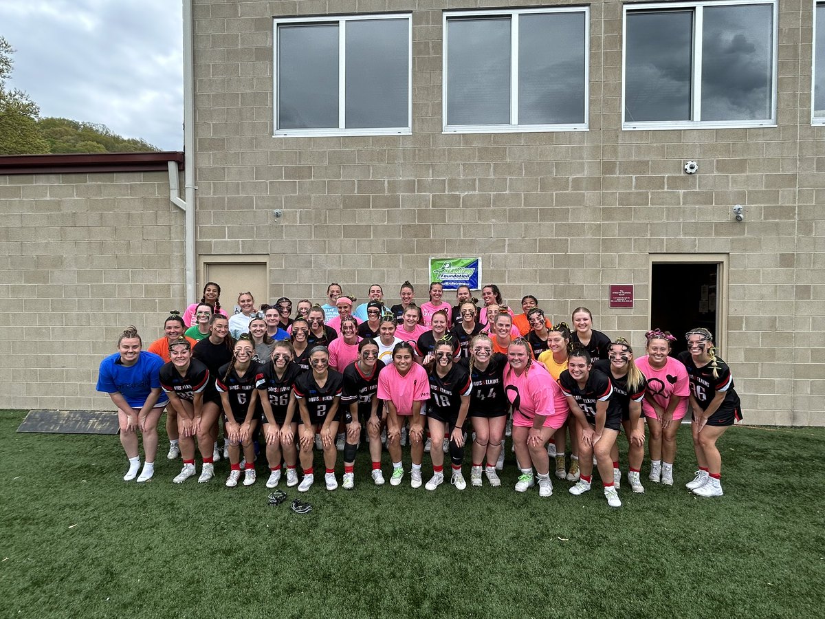 ucwvlax's tweet photo. Partnering with @HEADstrongFnd has been such a good reminder of just how special the lacrosse community is 💚 #YOUnited https://t.co/1mGVFl2rmo