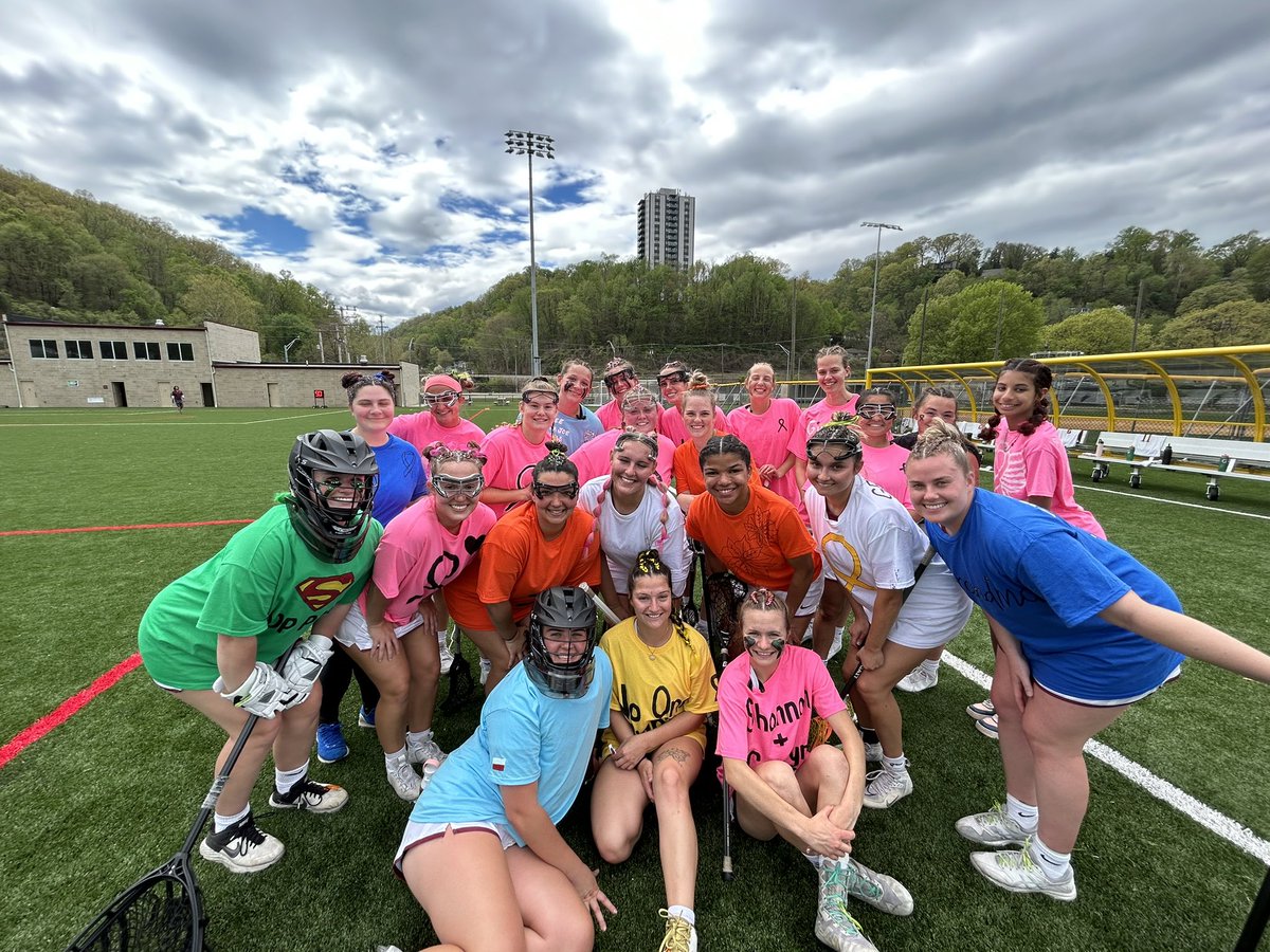 ucwvlax's tweet photo. Partnering with @HEADstrongFnd has been such a good reminder of just how special the lacrosse community is 💚 #YOUnited https://t.co/1mGVFl2rmo
