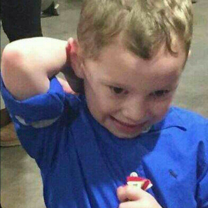 هقول حاجة واجري، جربو كده متسمعوش أغاني لمدة شهر وراقبو الMental stability بتاعتكو وادعولي بقى