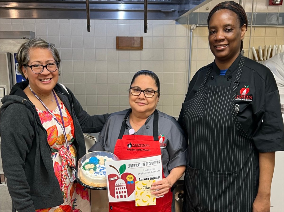 AustinISDFood's tweet photo. 🎉Congratulations to our latest @AustinISD Food Service Employees of the Month: 
-Kitchen: @pleasanthillatx   
-Manager: Shelly Bruhn, @BurnetMS @HIll_Dillos 
-Employees: Aurora Aguilar, @ElSunsetValley; Joann Arriaga, @MaplewoodATX  

#AISDProud #AISDEats #AISDJoy https://t.co/VTccrdgH8B