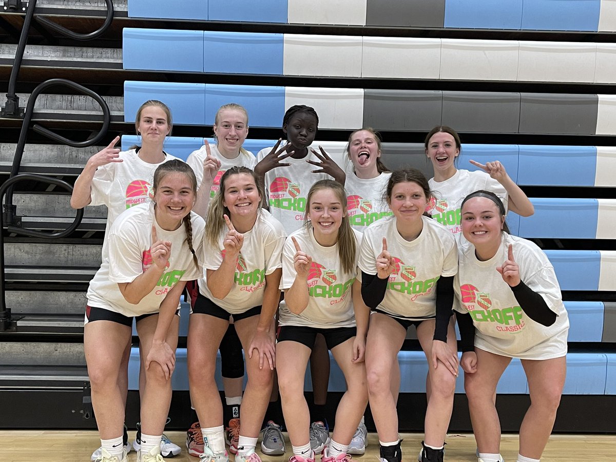 3-0 for 17U at the Midwest Classic 
Way to win this girls🏀 39-31 with <a href="/carsyn_brady/">Carsyn Brady</a> with 17 <a href="/allie_zittel/">allie</a> with 12 big inside defense from <a href="/TaylerHelgemoe5/">Tayler Helgemoe</a>