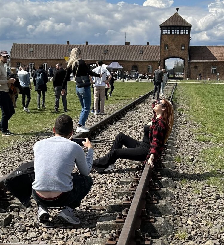 Photo taken by tourists in front of Auschwitz a few days ago.

Scandalous behavior by people whose judgement has been damaged by years social media-induced narcissism.

1 million people were murdered here. It’s not a place for selfies.