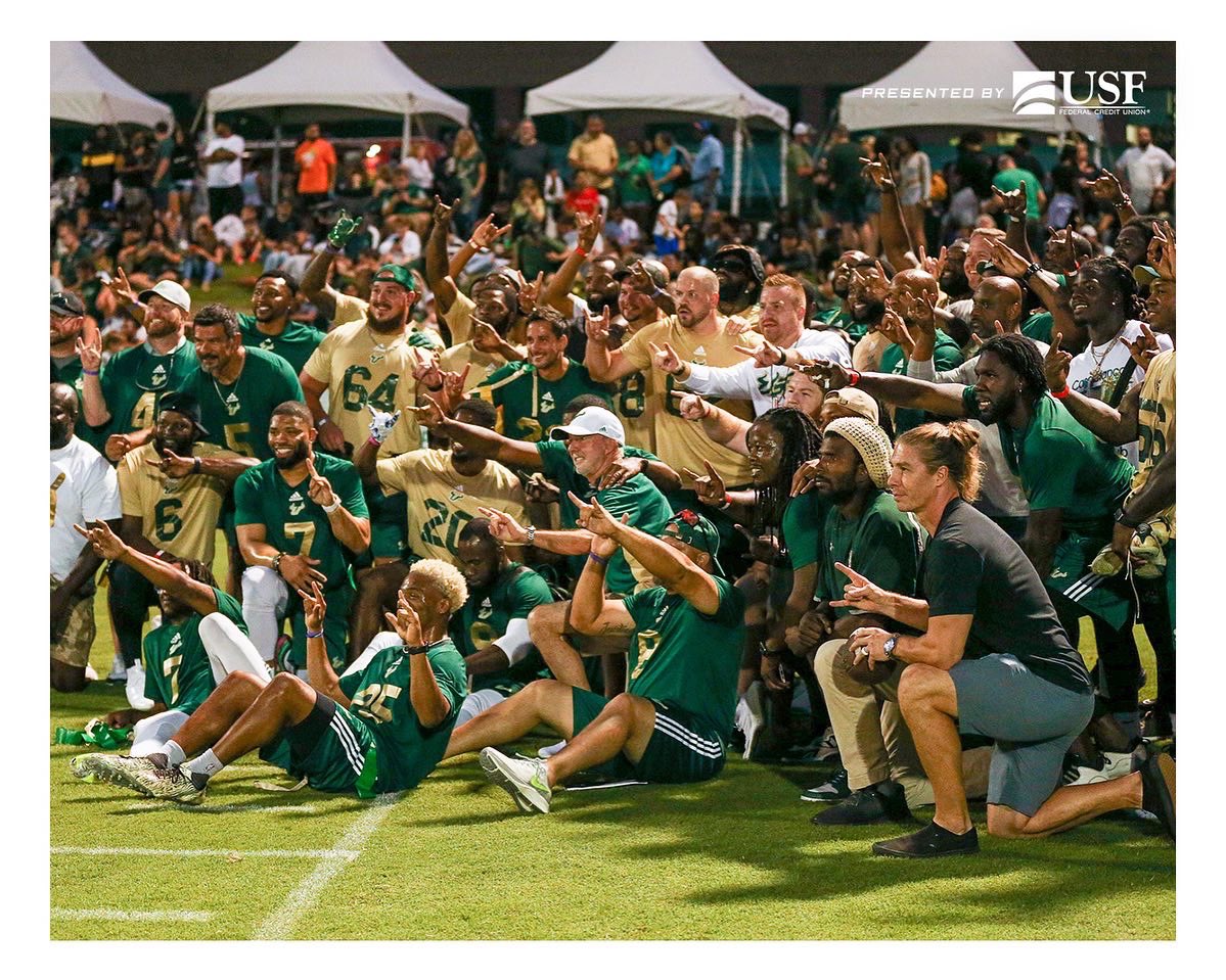 USFFootball's tweet photo. Corbett Stadium was rockin’

#ComeToTheBay | #StayInTheBay | @usffcu https://t.co/xr4AJKgHvT