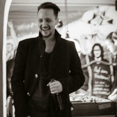 Dave IzDa tweet media