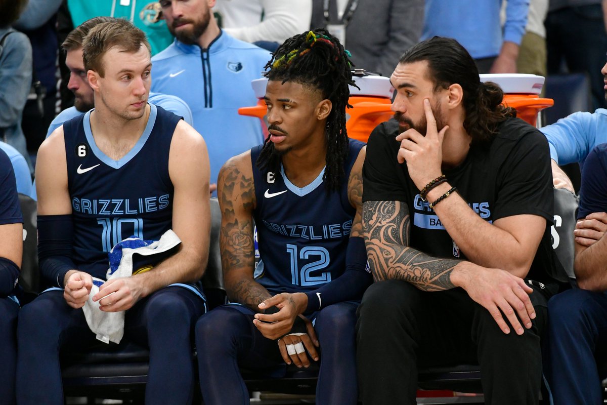 BleacherReport's tweet photo. Ja Morant said his Game 2 status is "in jeopardy." 

Morant shared he is unable to use his right hand at the moment and he "feels like it’s one thing after another.”

(via @espn_macmahon, @DrewHill_DM) https://t.co/nfp0c7kLsw