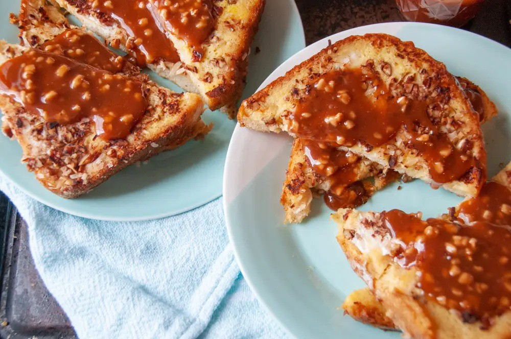 This pecan and coconut crusted french toast with caramel sauce is sweet and gooey, perfect for brunch!

Read more ▸ lttr.ai/AAoCd

#FrenchToast #Caramel #Breakfast
