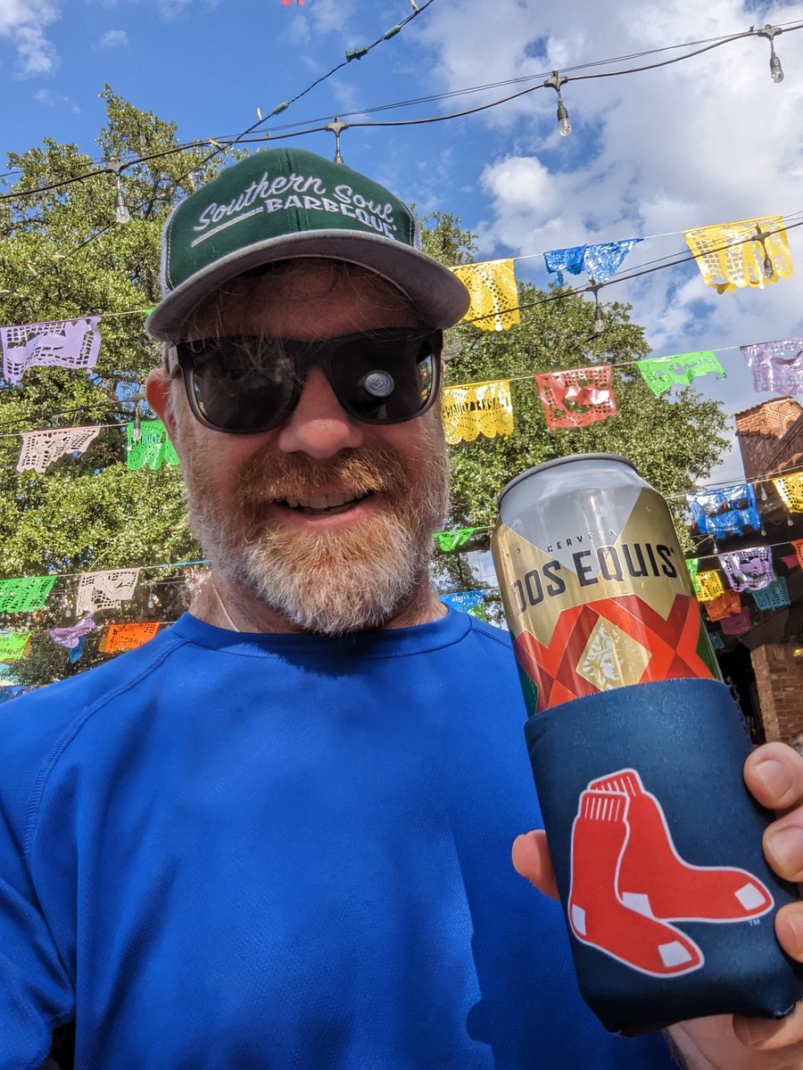ASFreed's tweet photo. 1st Texas beer is in Market Square. #tourists #canbeer
@badhopper @ManvsAle @RealBMaxwell @madrivertoaster @juggbigt @Just4BeerLovers @david_fuz @timmytckr @JonMontag @MartynMcIntosh @lMinglewoodl @SMem1971 @cellmavin @Fiocho @JohanBBT https://t.co/UUKIlO6Ry8