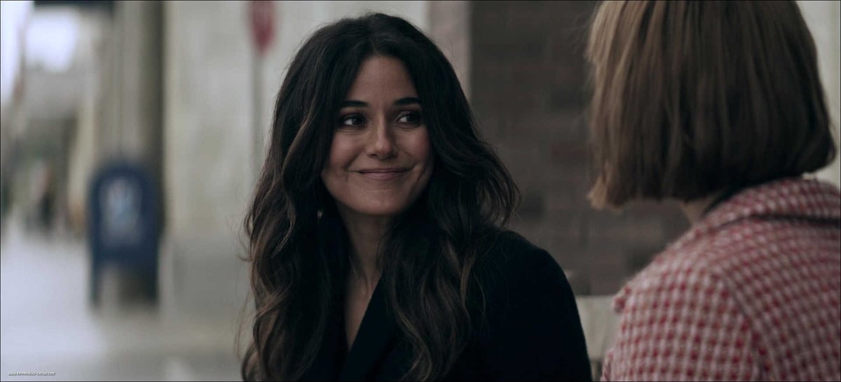 Emmanuelle-Chriqui.com tweet media