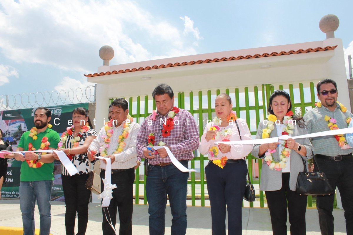 📜🇲🇽Hace entrega el #PresidenteMunicipal #RenéRamírez, acompañado del secretario de gobernación @juliomiguelhg de dos bardas perimetrales de la Primaria José María Calderón y el Preescolar Diego Rivera con una inversión de 1 millón 800 mil pesos.🥳🏫
@Rodrigo_DuranH @Puebla_PVEM