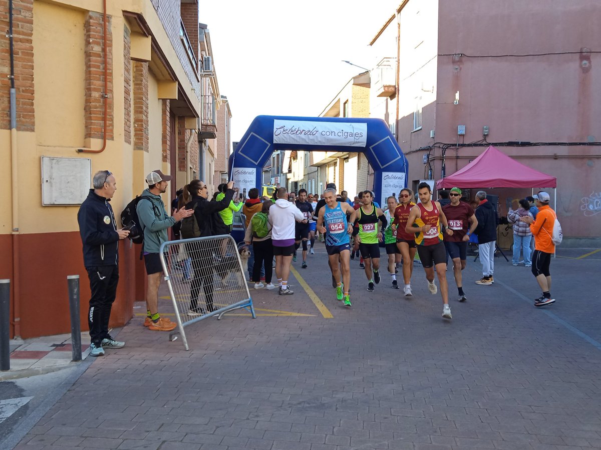 maratonclarete's tweet photo. Muy contentos por el resultdao final del #MaratónDelClarete en el que los participantes disfrutaron de música y vino en el recorrido #Maratón https://t.co/444TNViJPj