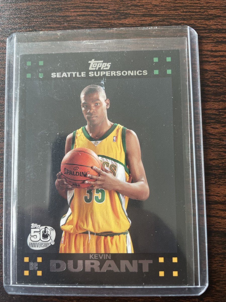 JHansen03's tweet photo. @hobby801 $25 nicked bottom edge and corners https://t.co/LTDt6LRoBL