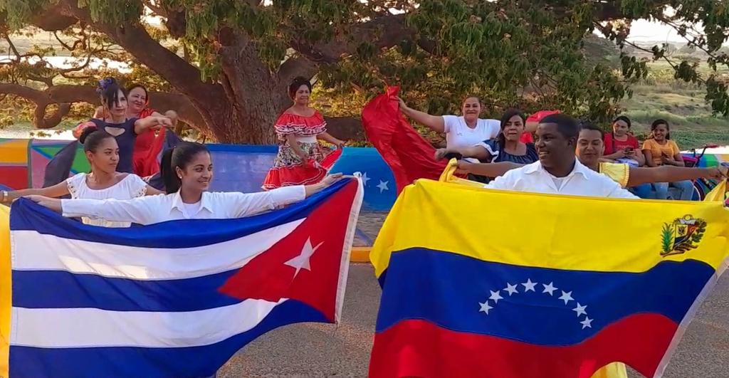 " José Martí “…Deme Venezuela en qué servirla: ella tiene en mí un hijo….” 
#20AniversarioBarrioAdentro #CubaPorLaVida #CubaCoopera <a href="/cubacooperaven/">Brigada Médica Cubana en Venezuela</a> <a href="/MINSAPCuba/">Ministerio de Salud Pública de Cuba</a> <a href="/japortalmiranda/">José Angel Portal Miranda</a> <a href="/CubacooperaveG/">Brigada Médica Cubana en el Estado Guárico.</a> <a href="/cubadebatecu/">Cubadebate</a> <a href="/cdr_cuba/">CDR de Cuba</a> <a href="/MayacnyM/">Mayacny Martinez</a> <a href="/UJCdeCuba/">UJC de Cuba</a> <a href="/Cu_Raydel/">Raydel</a> <a href="/CDI_AJ_Sucre/">Antonio Jose Sucre</a>