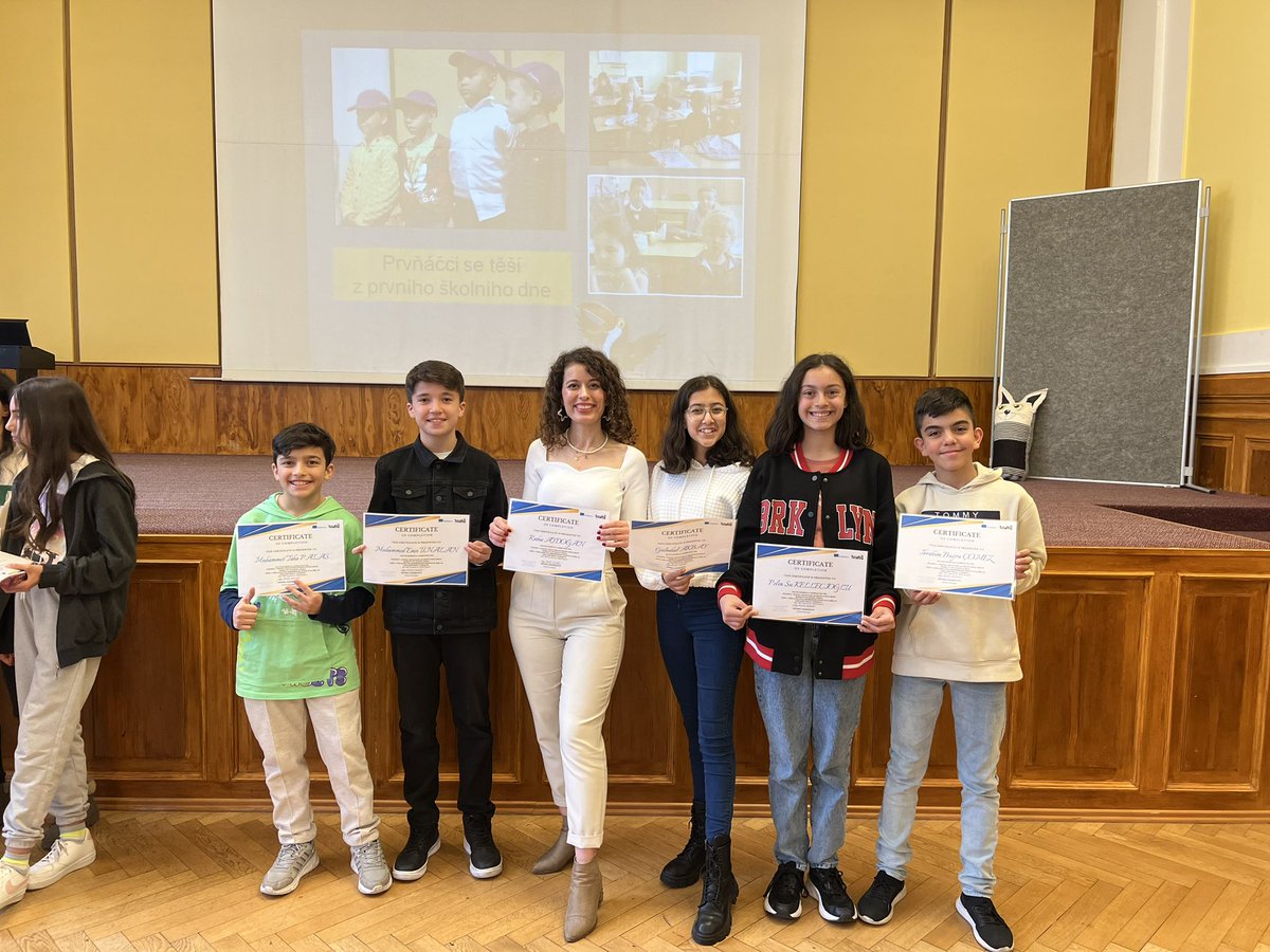 Gaziantep İl Milli Eğitim Müdürlüğü Erasmus + Okul Eğitimi Akreditasyonu Grup Öğrenci Faaliyetimizde son okul günü ve sertifika töreni🌏📚📎📌

<a href="/yasintepe/">Yasin TEPE</a> <a href="/M_A_Tiryakioglu/">Mehmet Ali TİRYAKİOĞLU🇹🇷</a> 
<a href="/ulusalajans/">Türkiye Ulusal Ajansı 🇹🇷 Turkish NA</a>
<a href="/_kayazehra/">Zehra KAYA</a> 
<a href="/etwgaziantep/">Erasmus / eTwinning Gaziantep</a> 
@husnudumluiho