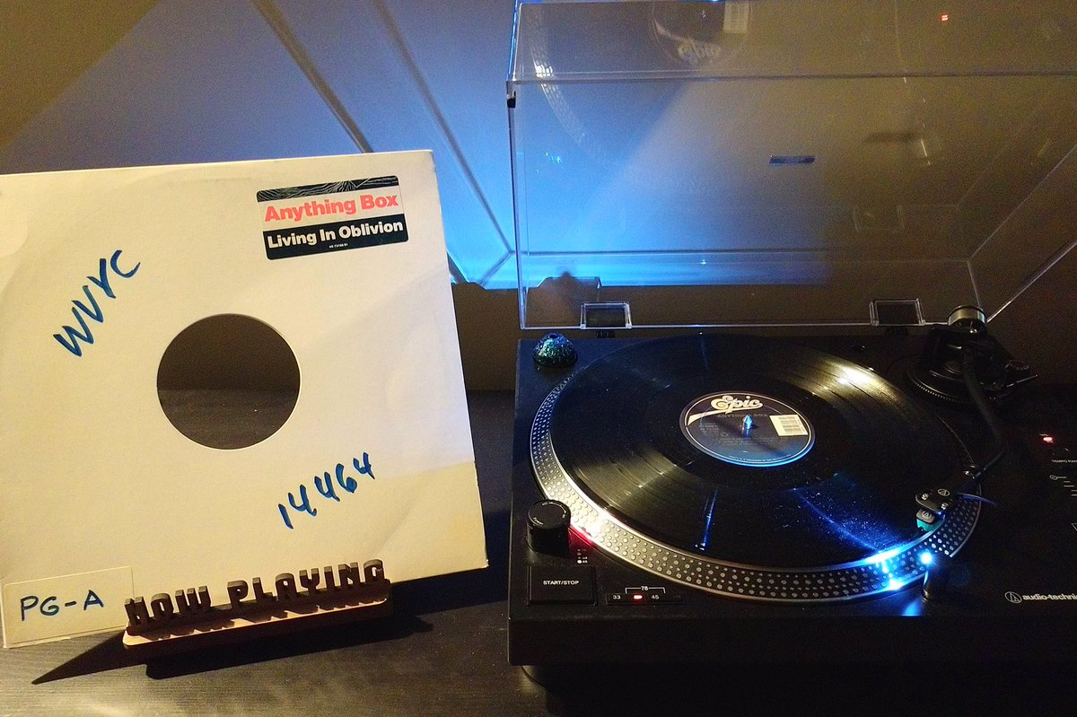 pfucito's tweet image. Used to spin this Anything Box 12" on the radio all the time. Still sounds killer to this day!! 🎹 @endpop #AnythingBox #ClassicAlternative #vinylcollection #vinylrecords #DJ