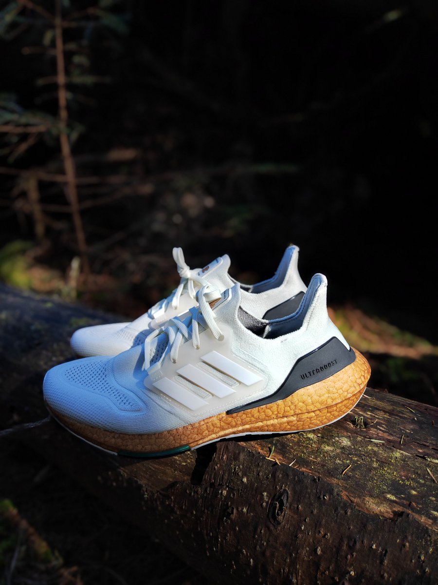 HowManyMiles_'s tweet photo. So, I am part of the #adidasbloggercommunity, and I do support their efforts to create and promote sustainable fashion, but what are my thoughts on ocean bound plastic? Read my review of the @adidas Made with Nature Ultraboost 22s in the link below (damn you Elon Musk). https://t.co/6jxWq0tmSH