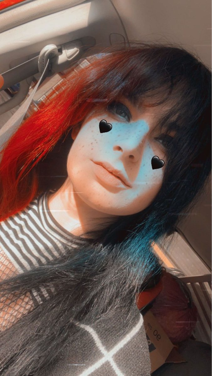 EmoAltMommy's tweet photo. New pinned tweet <3 #nsfwtwt

♥She/Her
♥Bi (likes kissing girls)
♥Switch (No lean)
♥26, 18+
♥Soft and Hard kinks

Show your alt rocker mommy some love. ♡︎ and ↻ to maybe be moots. https://t.co/0GtfHSeULP
