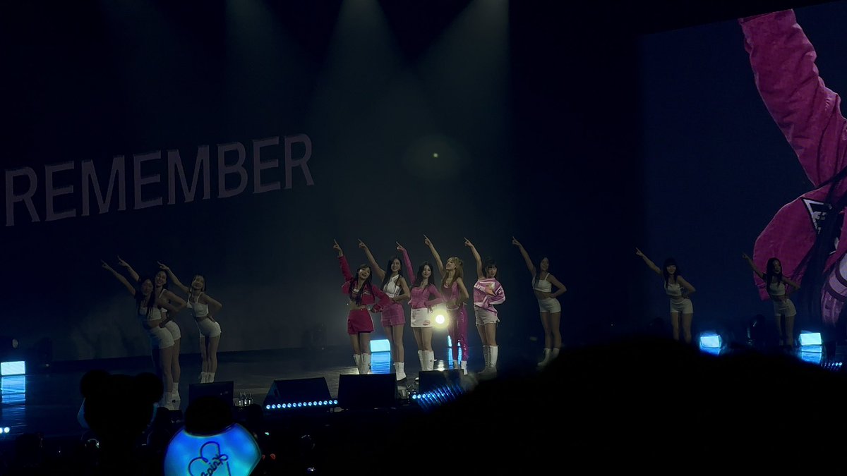 saranghae_jej's tweet photo. 에이핑크 ꕥRememberꕥ
#에이핑크 #Apink #Rememeber #직찍 https://t.co/s0B63DjaYC