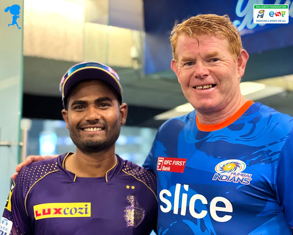 mipaltan's tweet photo. Presenting: F̶e̶e̶l̶ Field good images ft. Anukul and Commander Pamment 📸

#OneFamily #ESADay #MIvKKR #MumbaiMeriJaan #MumbaiIndians #IPL2023 #TATAIPL @ril_foundation @JimmyPamment @anukul06roy https://t.co/rSJJxWDgAl