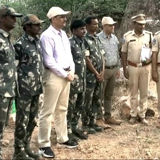 srinivaskifs's tweet photo. PCCF HoFF sir and ccf Saidulu sir inspections in dubbak Siddipet and gajwel forests. https://t.co/fPnU6On4QA