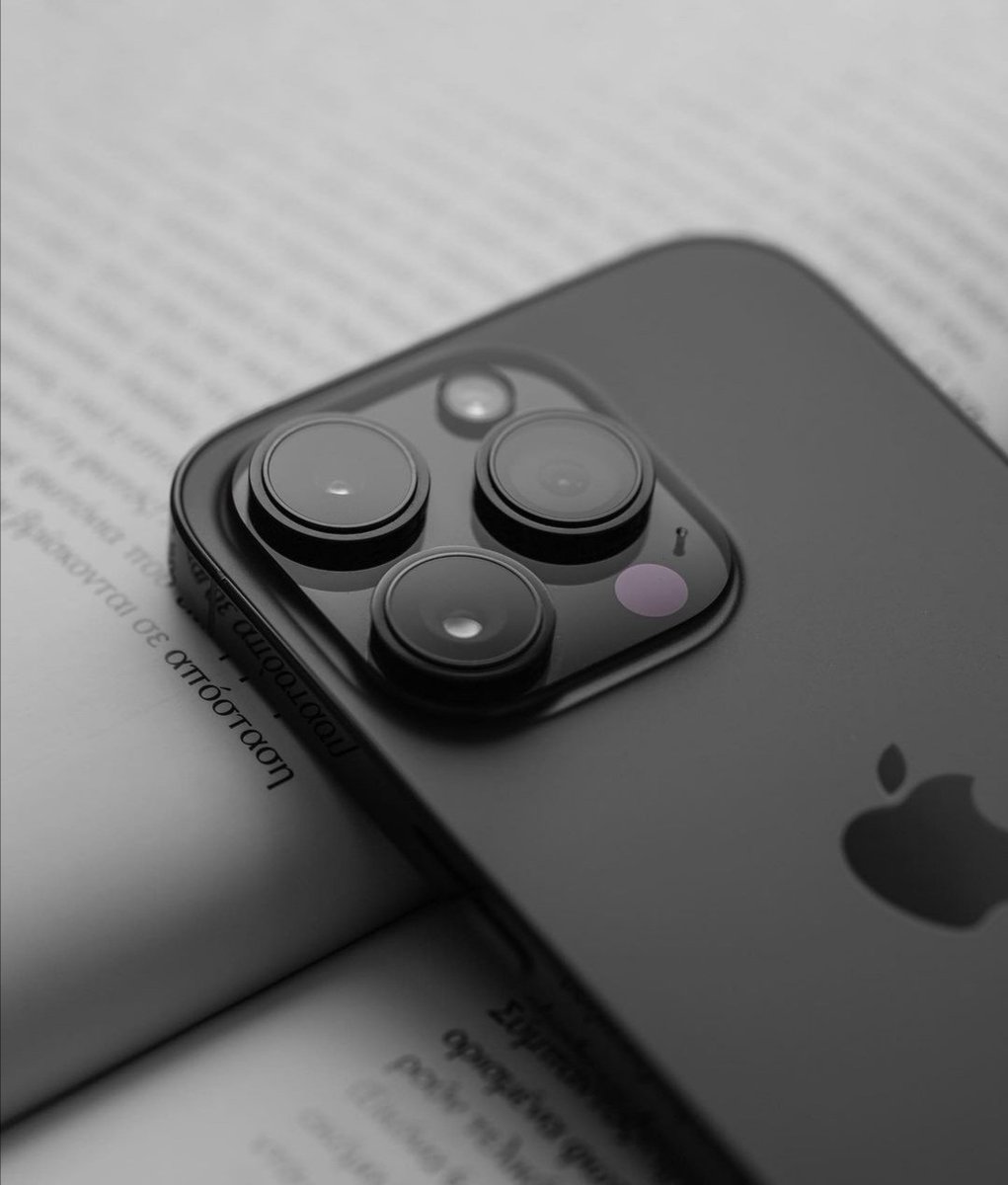 Nour_tech1's tweet photo. iPhone 15 Pro Max (iPhone 15 Ultra) will come with a telephoto camera that will feature a variable zoom lens. This would be Apple’s first integration of variable lenses in its mobile camera department.
#Iphone15 #S23ultra #camera #Lakers #technology #Apple #Trending https://t.co/Yt2969OKBz