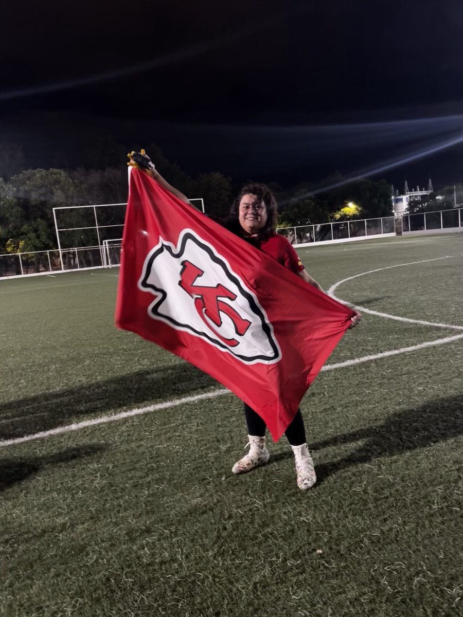 SherGallard's tweet photo. @ChiefsMexico Jugando en Chiefs GDL 🥰🥰🥰🥰 https://t.co/7Y7RGKCVvE
