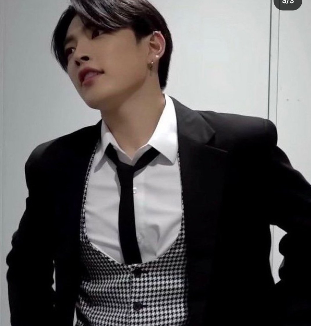 Hongjoong in a suit ......