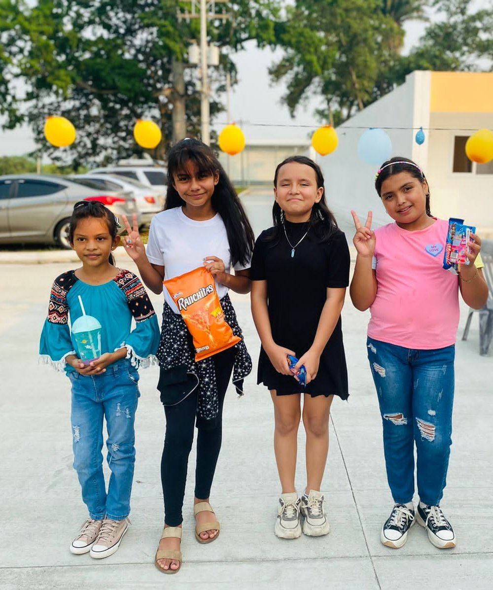 Anthoni88578057's tweet photo. Hoy 16 de abril isimos un evento muy bonito para todo los niños de @CiudadMorazan huvo mucha diversion y muchos premios organizadores: helen Quintanilla anthoni lopez @AlexanderUgorji @MassimoMazzone4 @MarianaDeJorel1 @JoyceBrand12 https://t.co/wtpQPi5m9a
