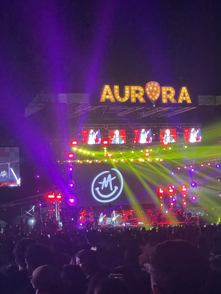 Eynelness's tweet image. Tuwang-tuwa ang mga batang 90’s. Solid ng day 2. #Aurora2023