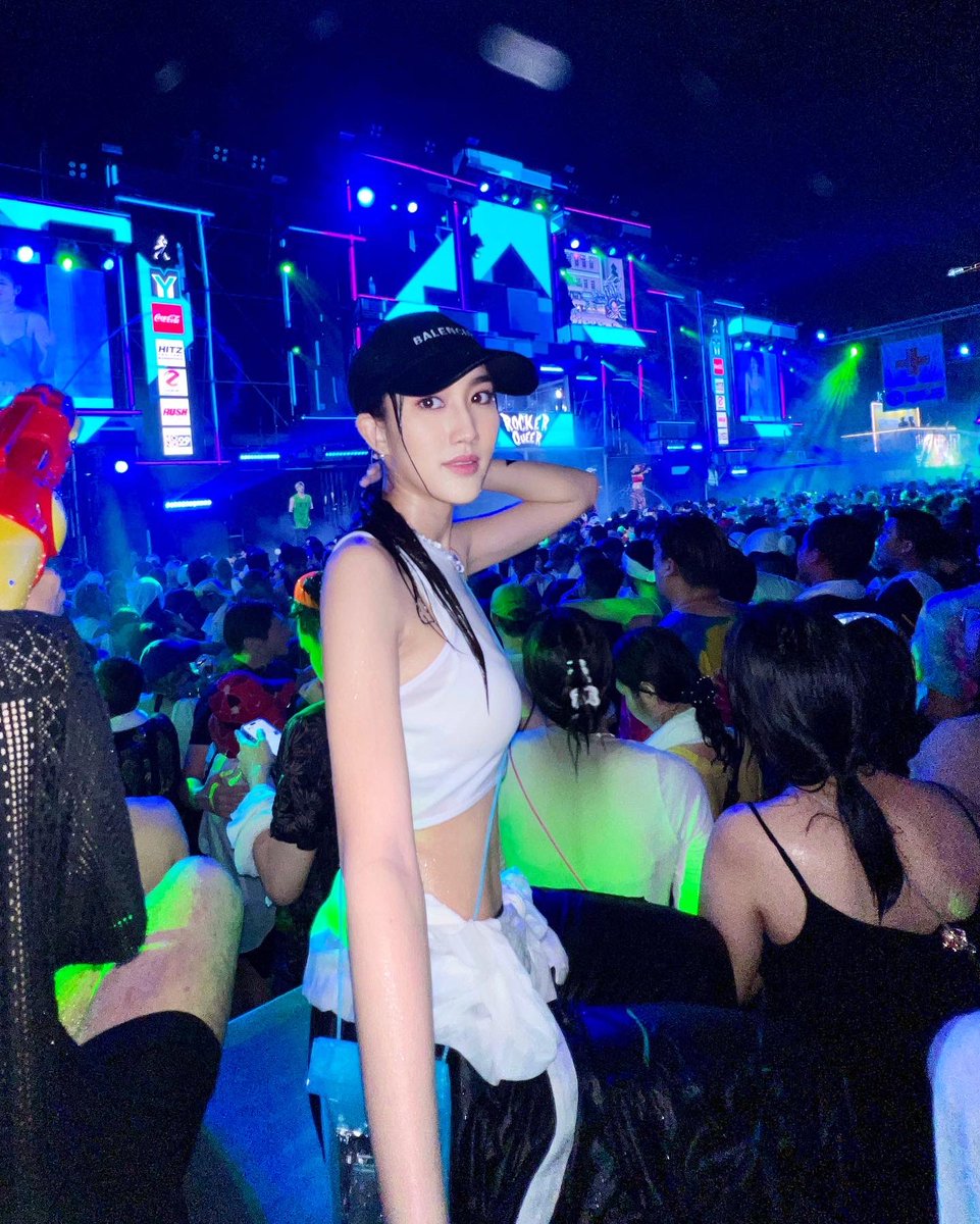 BESTKAMSINGG's tweet photo. ขอบคุณสงกรานต์ที่ทำให้มีความสุขขนาดนี้ วันนี้ทำงานแล้ว สู้ๆนะคะทุกคน เดินหน้าต่อ ไปค่าา😘 #เบสคําสิงห์ https://t.co/u1KbM1qtZc