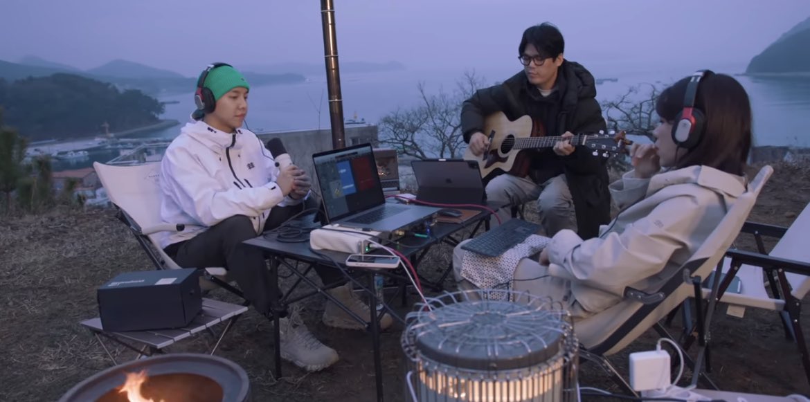 #HumanMade uploading a new #TableConcert early in the morning on a Monday is the best motivation for me, I just know it’s going to be a great week ahead! #LeeSeungGi is the best! ❤️