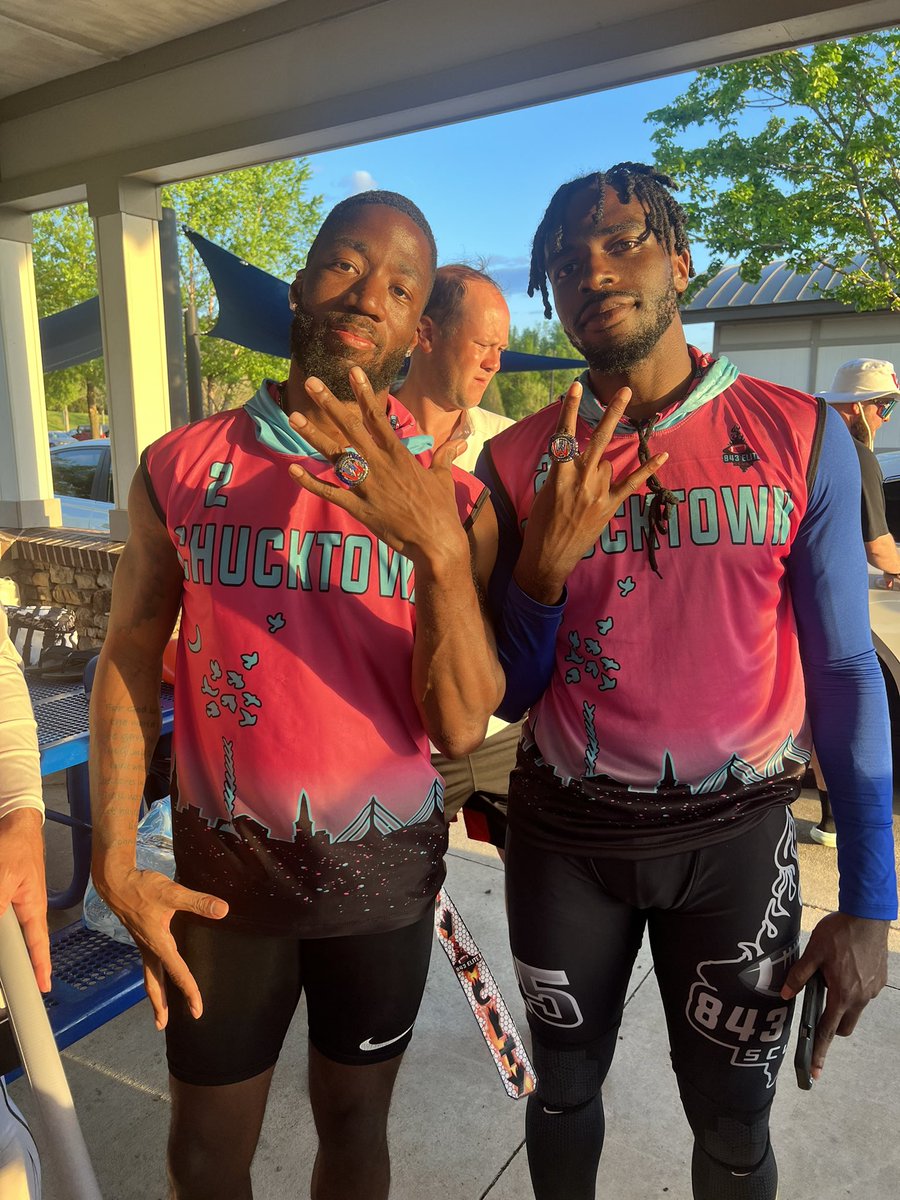 Tell Steve Harvey ion want her tweet media