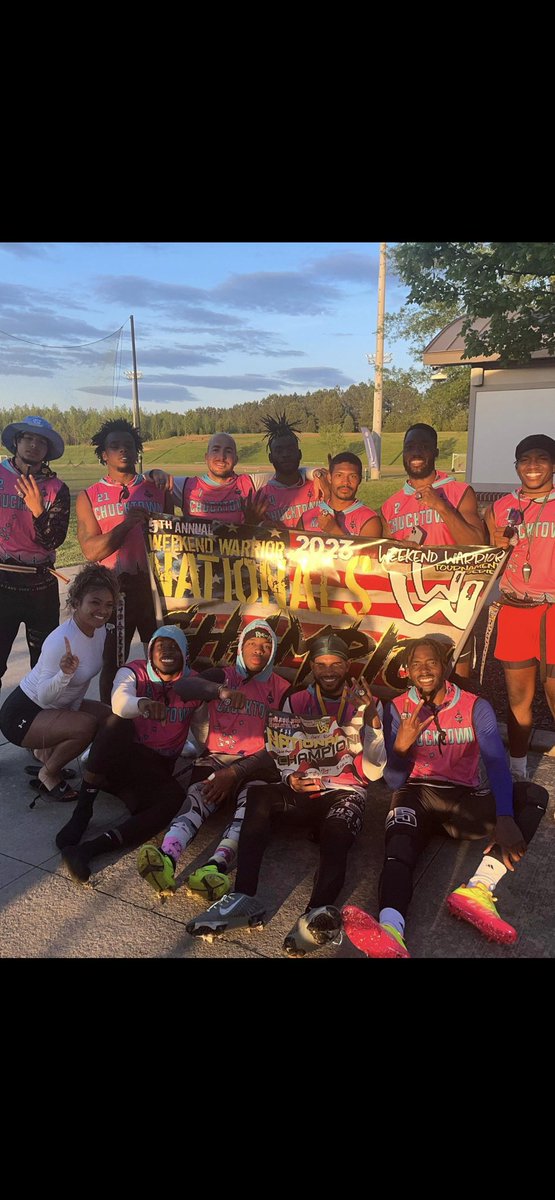 Tell Steve Harvey ion want her tweet media