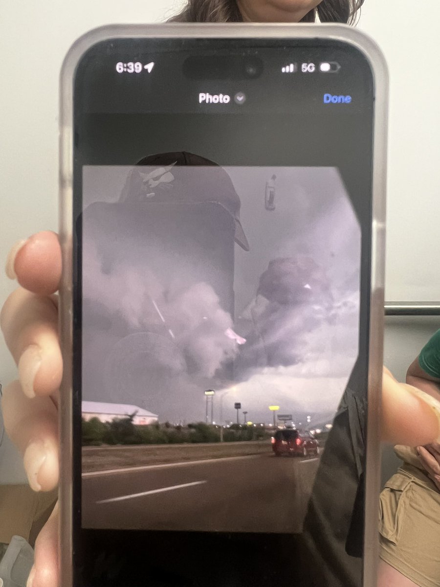 CoffeySam's tweet photo. @tmobilenews in your store last night when every display phone went off screaming to take shelter immediately! Not only did your two store employees unlock the employee area and get us to safety they also helped a random family escape from outside to shelter with us! Festus, MO https://t.co/k26lKDqz4Q