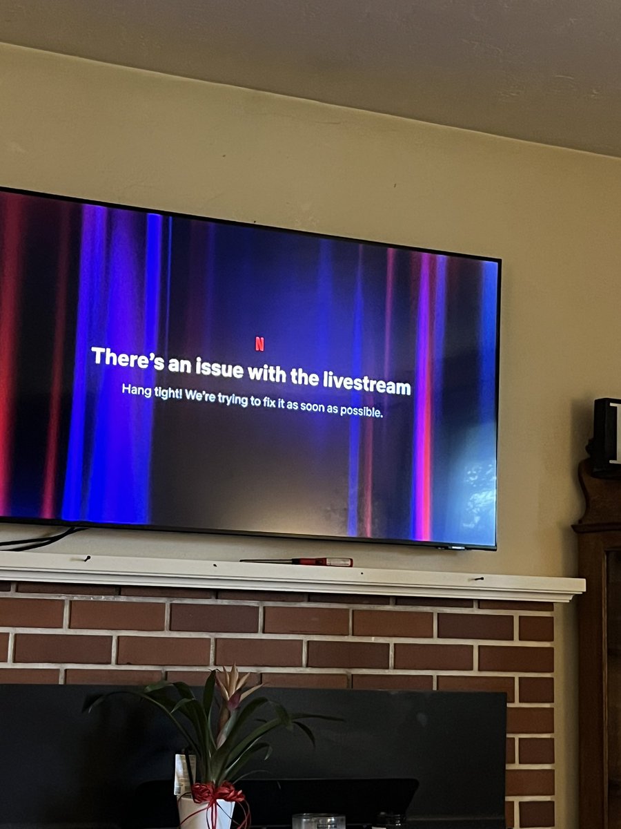 OfficialKaterz's tweet photo. I’m getting flashbacks of trying to get #ErasTour tickets from @ticketmaster back in November 🤣 #LoveIsBlindLIVE @netflix https://t.co/fDgOKjjlXl
