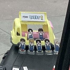 OP bilang dreamies syuting NCT life di US/LA. Katanya mereka keliling sambil melakukan misi masing-masing. Timnya terbagi Mark-Jeno, Jisung-Chenle dan Jaemin-Haechan-Renjun. Masing-masing mencari dan ngajak orang asing buat diajak main di misi
