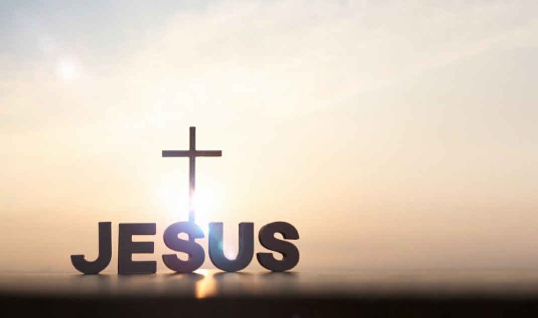 MMcLaughlinsong's tweet photo. I do not know what tomorrow holds.

But I rest my soul in the One who holds all my tomorrows. https://t.co/xxT7zo33z9