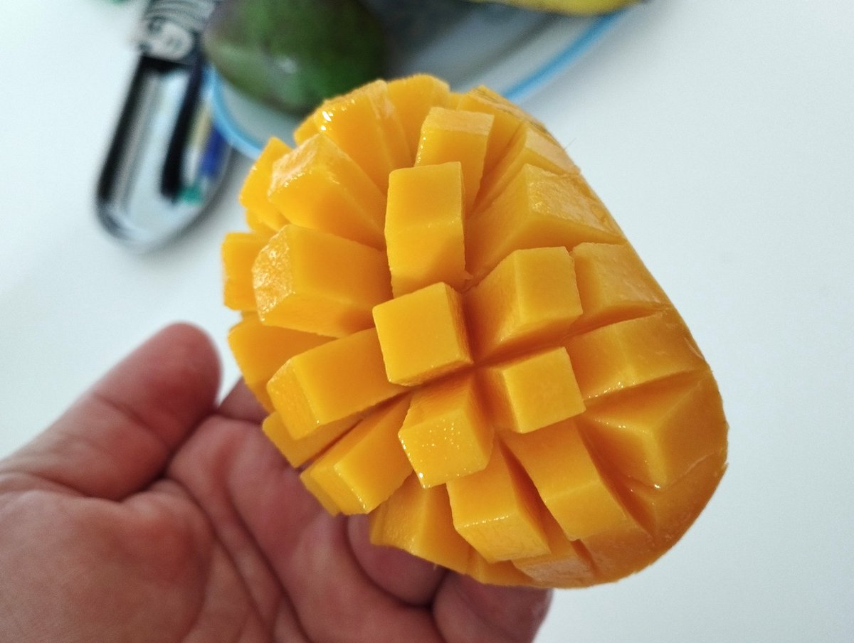 Coco___Martin's tweet image. しわしわマンゴー🥭
黄色いキューブに🟨

全粒粉パン🍞
「タブリヤ/純チョコ」の上。

フィリピンな朝ごはんデス😘

#朝ごはん #マンゴー #Tableya #全粒粉パン #海外生活 #暮らし改善 #mango #チョコ