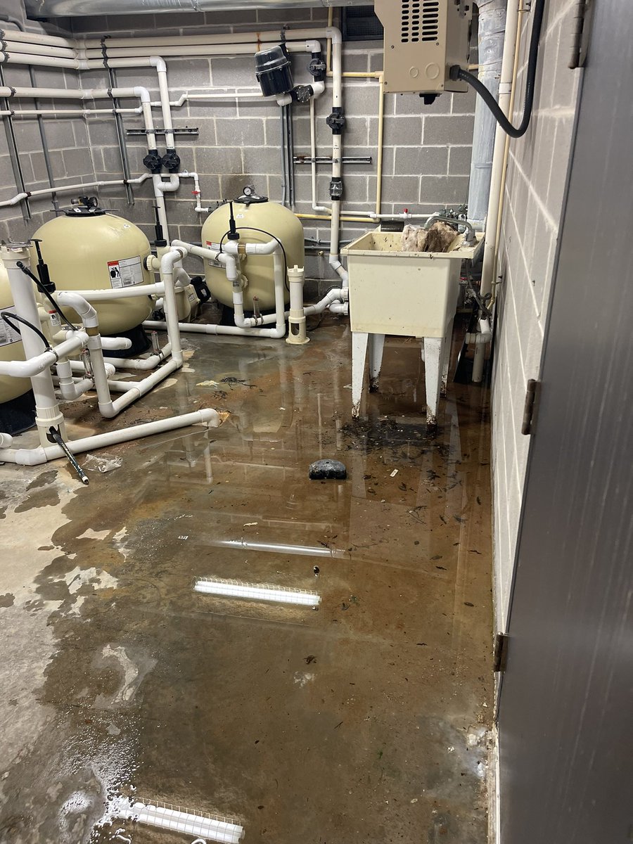 ScottLepp's tweet photo. @TheBattOnline The pool equipment room needs to be maintained. This could cause a problem in the future. Water everywhere due to a broken line to the chlorinating system. https://t.co/uQgAJemB40