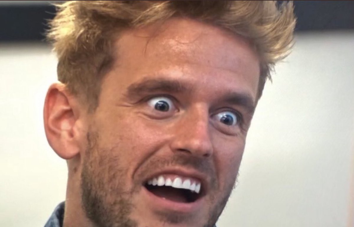 My face after seeing “we’re having trouble playing this title right now” for the 3 billionth time #LoveIsBlindLIVE