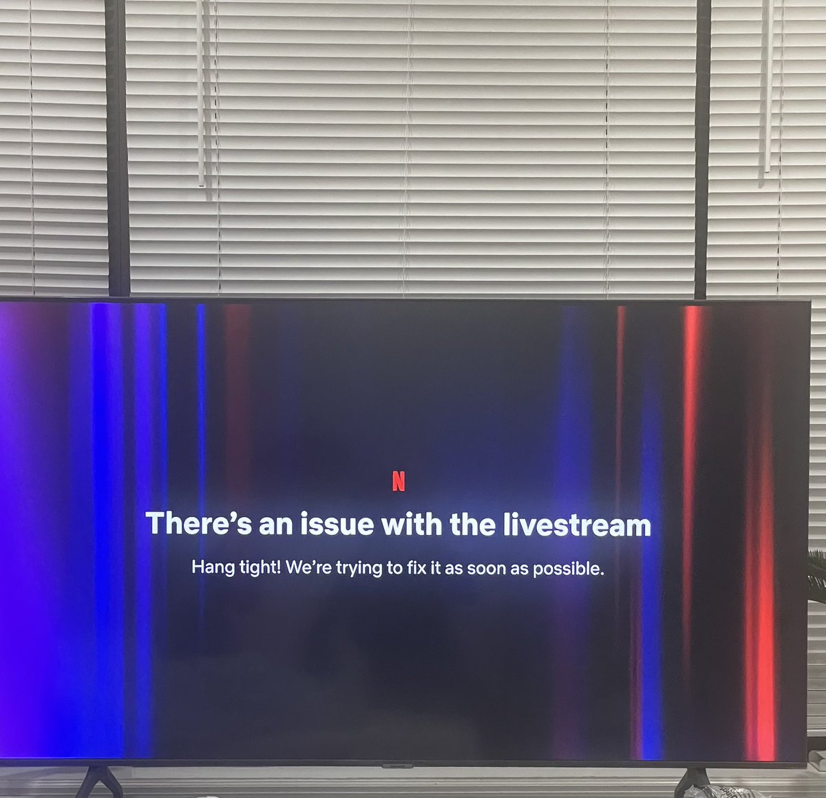 isisthebright's tweet photo. Someone is losing their job tonight! 🙊. #LoveisBlind4 #loveisblindlive #LoveisBlind4 #LOVEISBLINDreunion https://t.co/UTPLQ94mJY