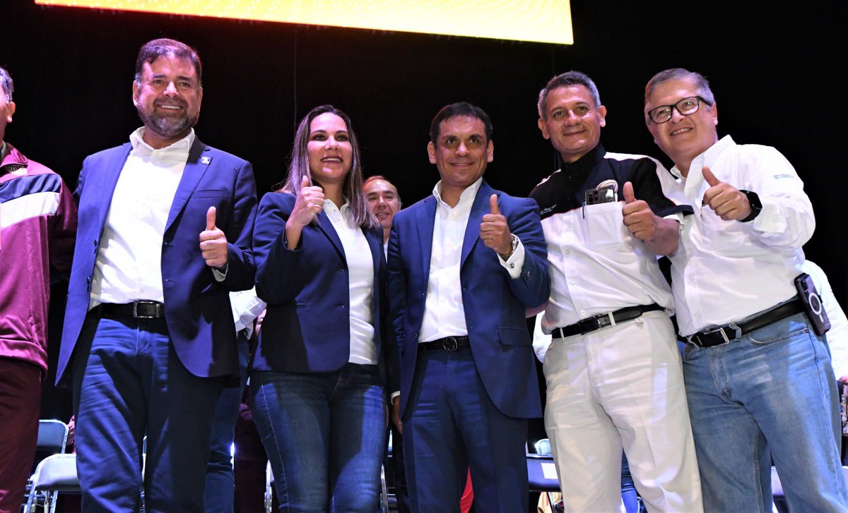 LorenaAlfaroG's tweet photo. ⚽️Nuestro INFORUM Irapuato fue sede de la inauguración de los XXVI Juegos Deportivos del @SITIMM_CTM. 

Me enorgullece ver a tope este recinto tan importante. ¡Enhorabuena a todos los trabajadores y deportistas, por infundir los valores del deporte en sus familias! https://t.co/6VZLwr0N65