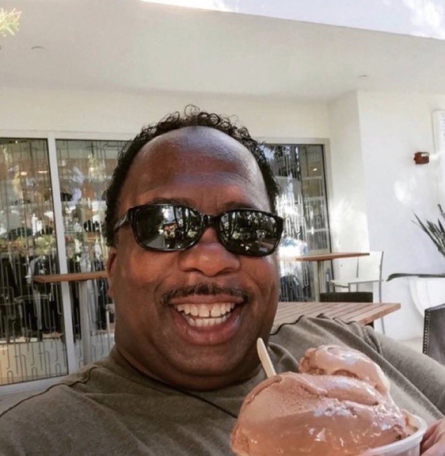 i will pay a netflix employee to record tomorrow’s #loveisblindlive debrief call