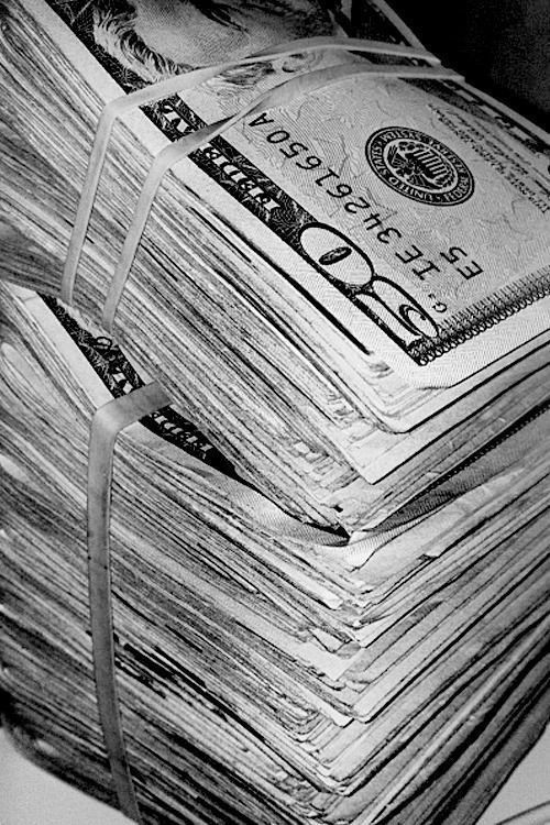 garylodge114's tweet photo. Dinero por montones https://t.co/nTHJzl9oJA