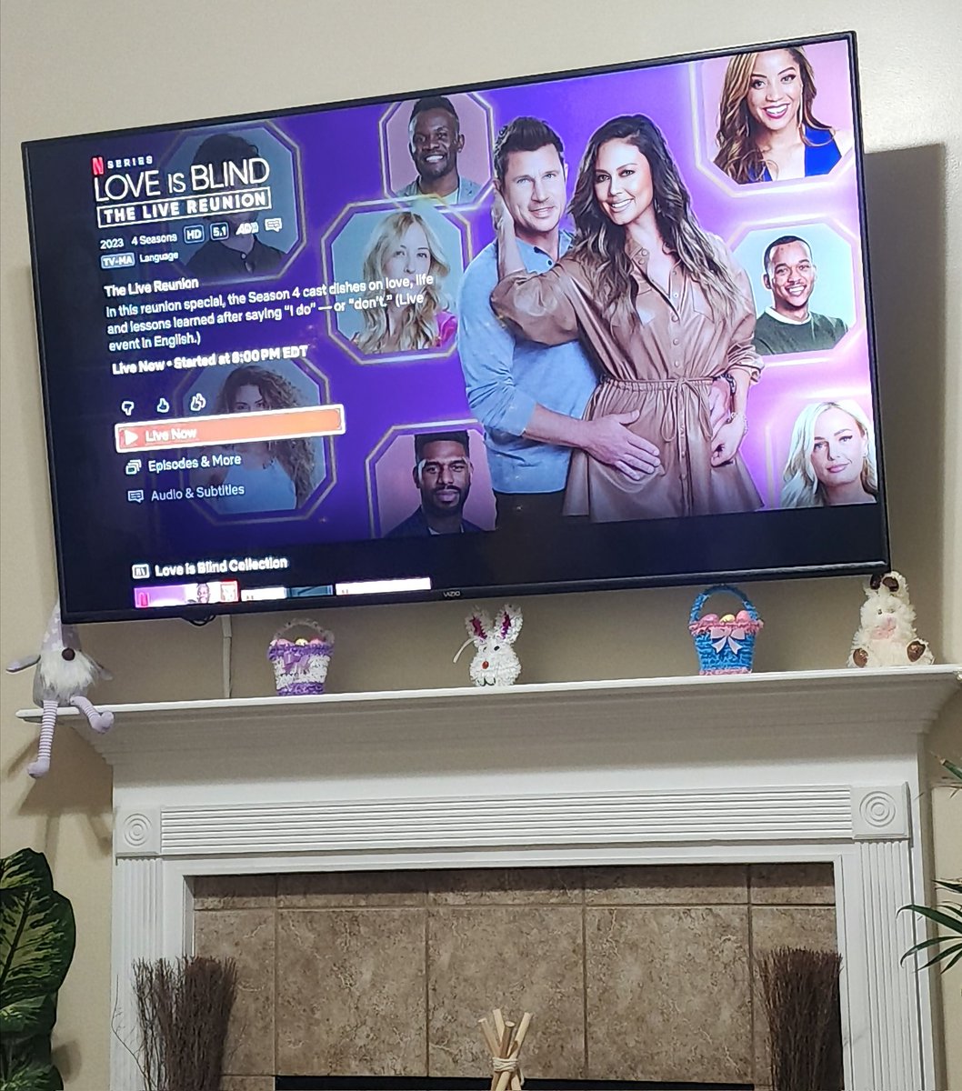 AJaeMichele's tweet photo. At this point Netflix just trying to gaslight me, cause ain't nothing on this screen true! #Loveislate #LoveIsBlindLIVE https://t.co/Y9iL2JUUG8