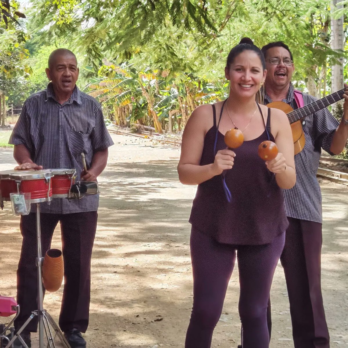MoVernie's tweet photo. [#CUBATRAVELSERIES]

4th STOP: Lunch at #RanchoPalma.

A very nice outdoor space with trees, huts, live music and authentic #Cuban lunch.

The #BBQ chicken was nicely charred and hand pull beef was delish.

#govisitcuba
#cubatravel #cuba #cubastyle #cubanfoodie #cubanfood https://t.co/nkGcLcYdpR