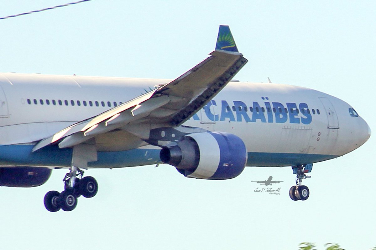 jpablosm10's tweet photo. Yo aquΓ posteando la primera foto del spotting en Punta Cana π€π€βοΈ @aircaraibes #A330 #spottingtime #airbus #airbuslovers https://t.co/NjoEmCElNO