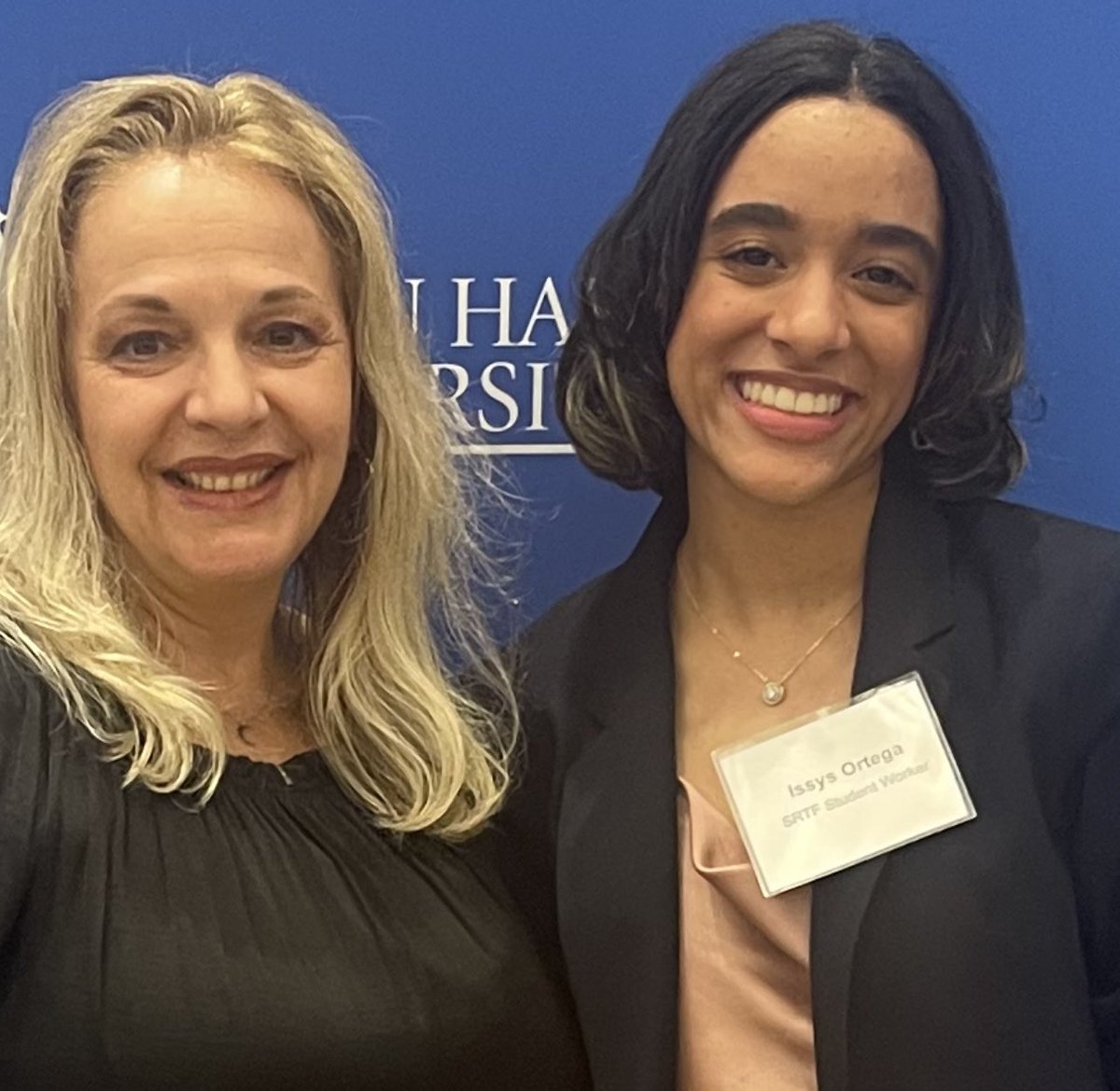 Lucy Demikoff tweet media