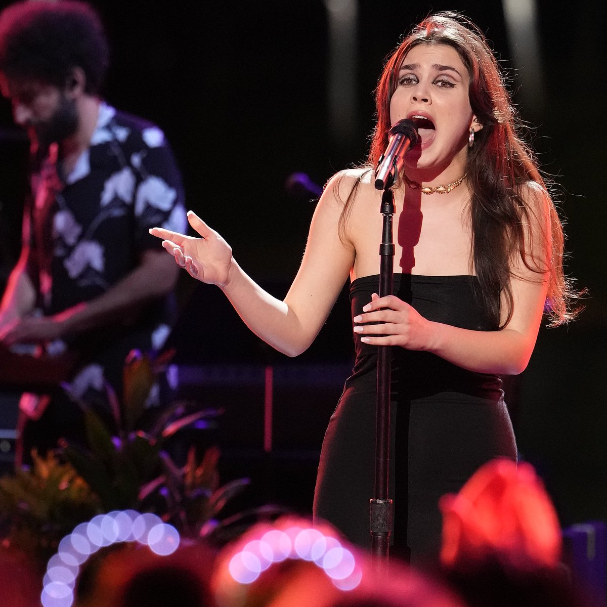 AmericanIdol's tweet photo. Are you gonna lay down a vote for @emmaabussee? #IDOL  

3️⃣ ways to vote:⁣ ⁣⁣⁣⁣⁣⁣⁣⁣⁣ 
🌟Go to https://t.co/zflQXnKEVM⁣⁣⁣⁣⁣⁣⁣⁣⁣⁣⁣ 
🌟Use the American Idol App ⁣⁣⁣⁣⁣⁣⁣⁣⁣⁣⁣ 
🌟Text 8 to 21523 https://t.co/oK0hTgbsSk