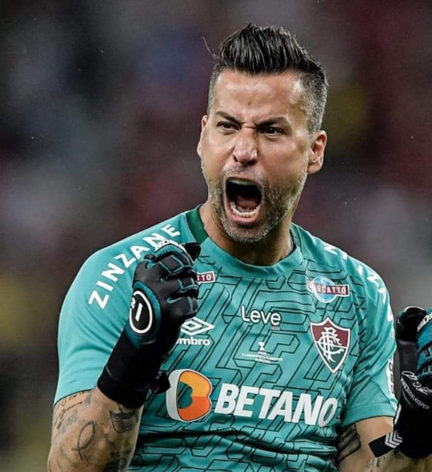 Fábio é o 3° goleiro com mais jogos sem sofrer gols na HISTÓRIA do futebol

🏴󠁧󠁢󠁥󠁮󠁧󠁿 Clemence: 556
🇮🇹 Buffon: 503
🇧🇷 Fábio: 450 
🏴󠁧󠁢󠁥󠁮󠁧󠁿 Shilton: 450
🇪🇦 Casillas: 440
🇮🇹 Zoff: 439
🇳🇱 Van der Sar: 436
🇧🇷 Ceni: 412
🇨🇿 Cech: 397
🇪🇦 Zubizarreta: 386
🏴󠁧󠁢󠁥󠁮󠁧󠁿 Seaman: 385
🇩🇰 Schmeichel: 370

📸: