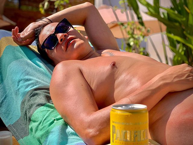 Visita_Zipolite's tweet photo. Foto del día 🎖️
#Repost
😎 #rebelhead #beach #holidays #me #gayboy #naked #sunshine🌞 #brunet #🔥#❤️❤️❤️
👤• criscrashh https://t.co/AjUKykyeQ1